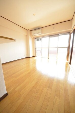 シャンポール砂川の物件内観写真